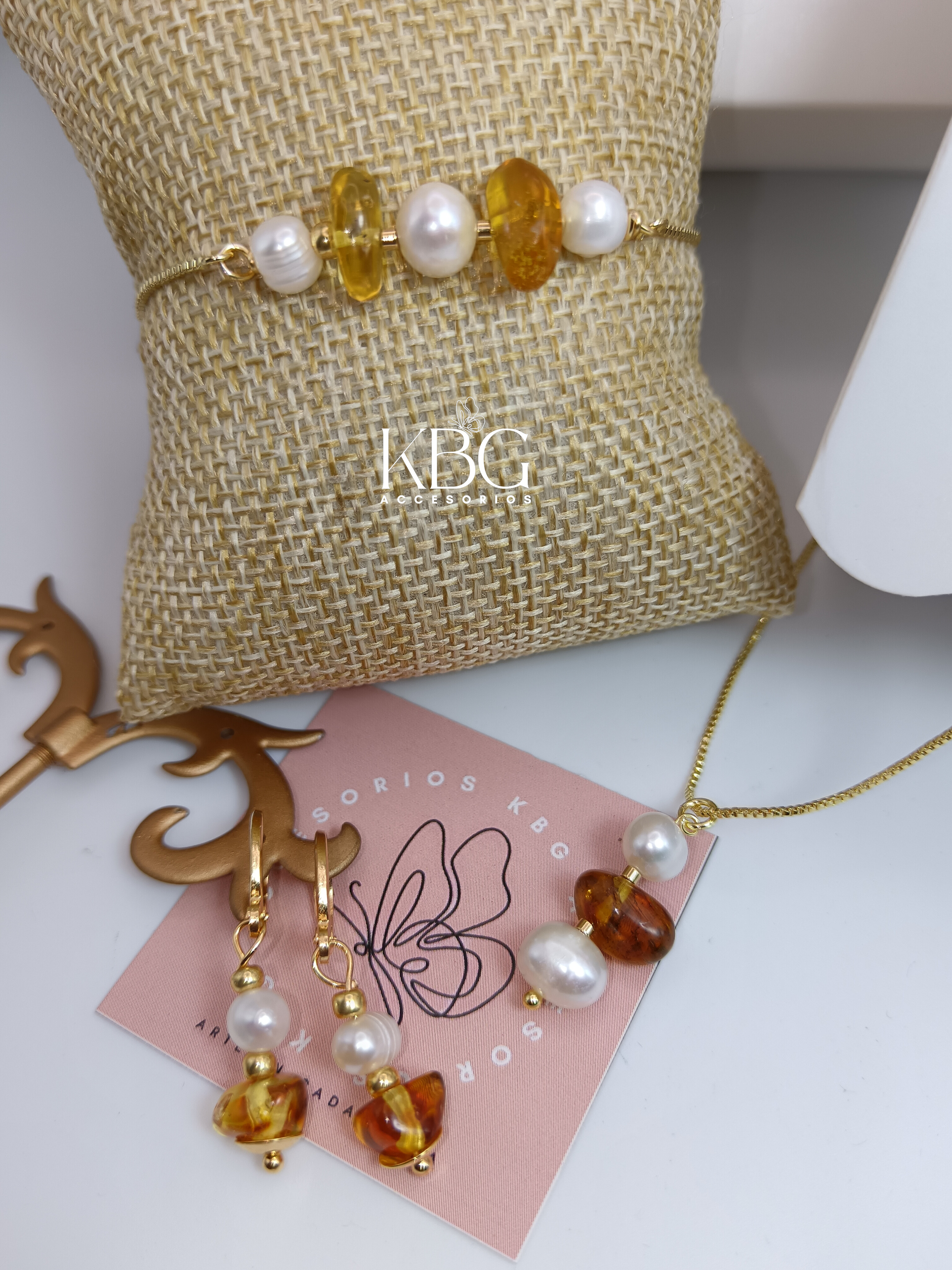 Set Γmbar π§‘